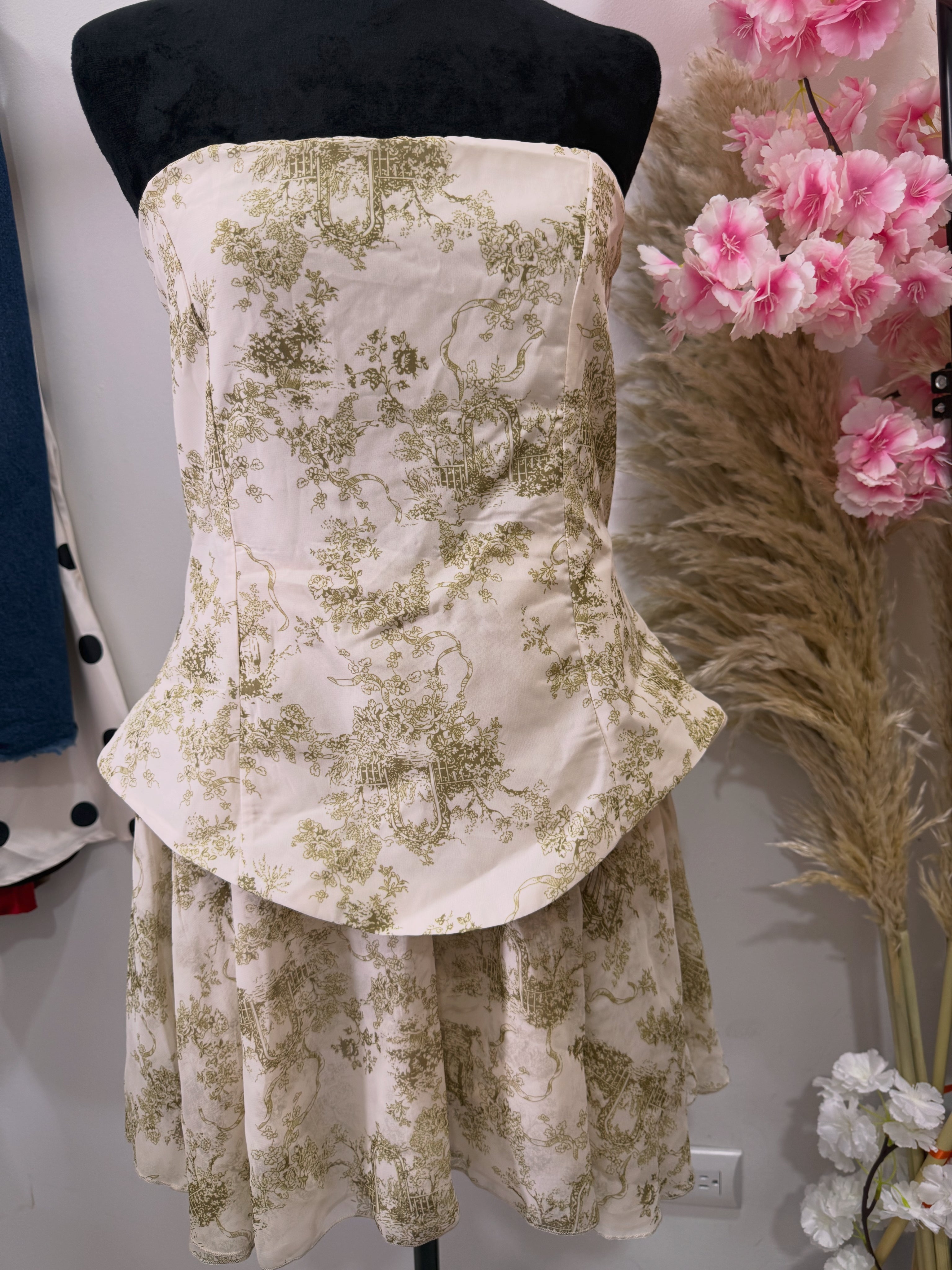 MISSGUIDED Vestido Mini Gasa Toile Sin Tirantes Corpiño Abullonado