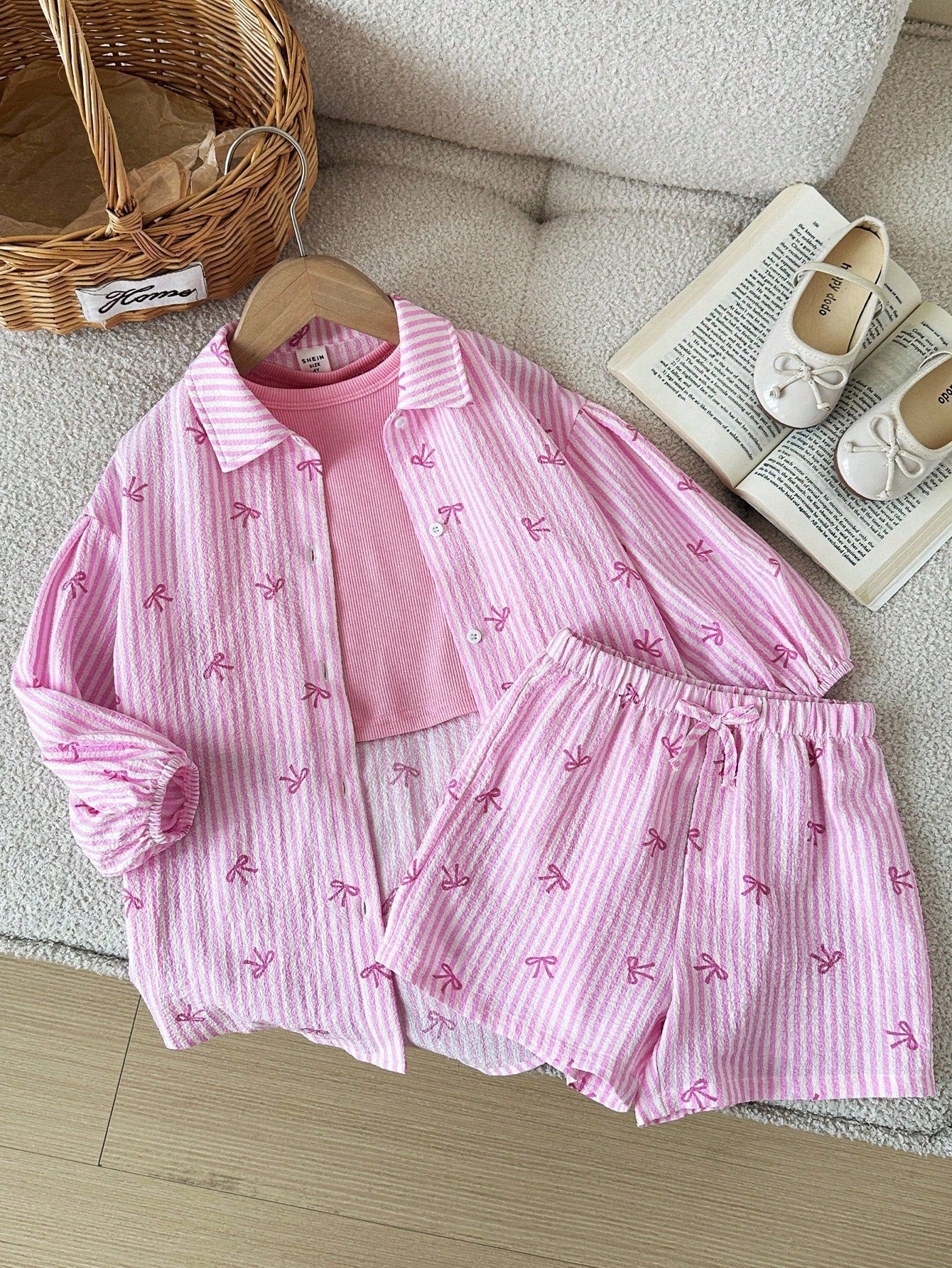 Conjunto 3 Piezas Rayas Rosa con Lazos: Camisa + Camisola + Shorts para Niña
