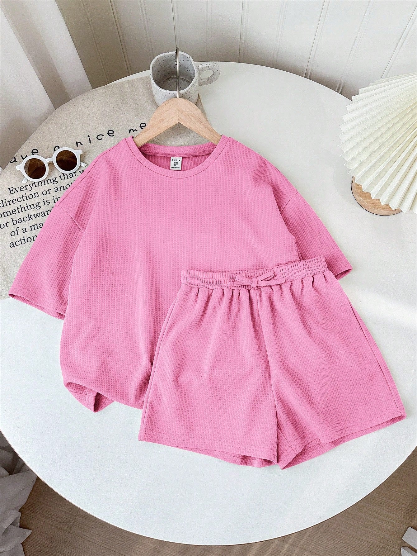 SHEIN LMoss Kids Conjunto Informal 2 Piezas Blusa Manga Corta y Shorts Rosa Niña
