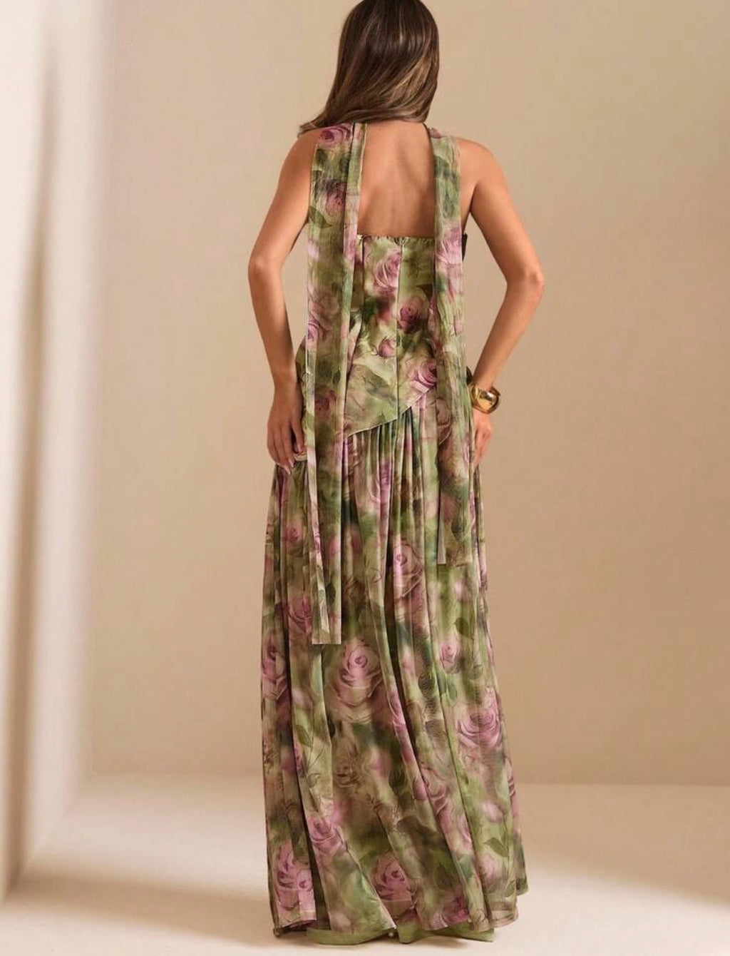 SHEIN BAE Vestido maxi ajustado floral tie-dye con corbata en el cuello y abertura alta