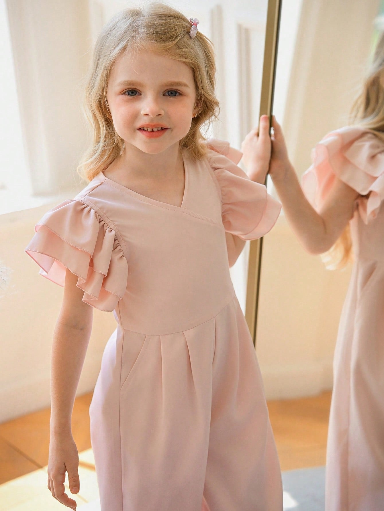 Mono Entallado Rosa con Volantes para Niña – Cuello en V