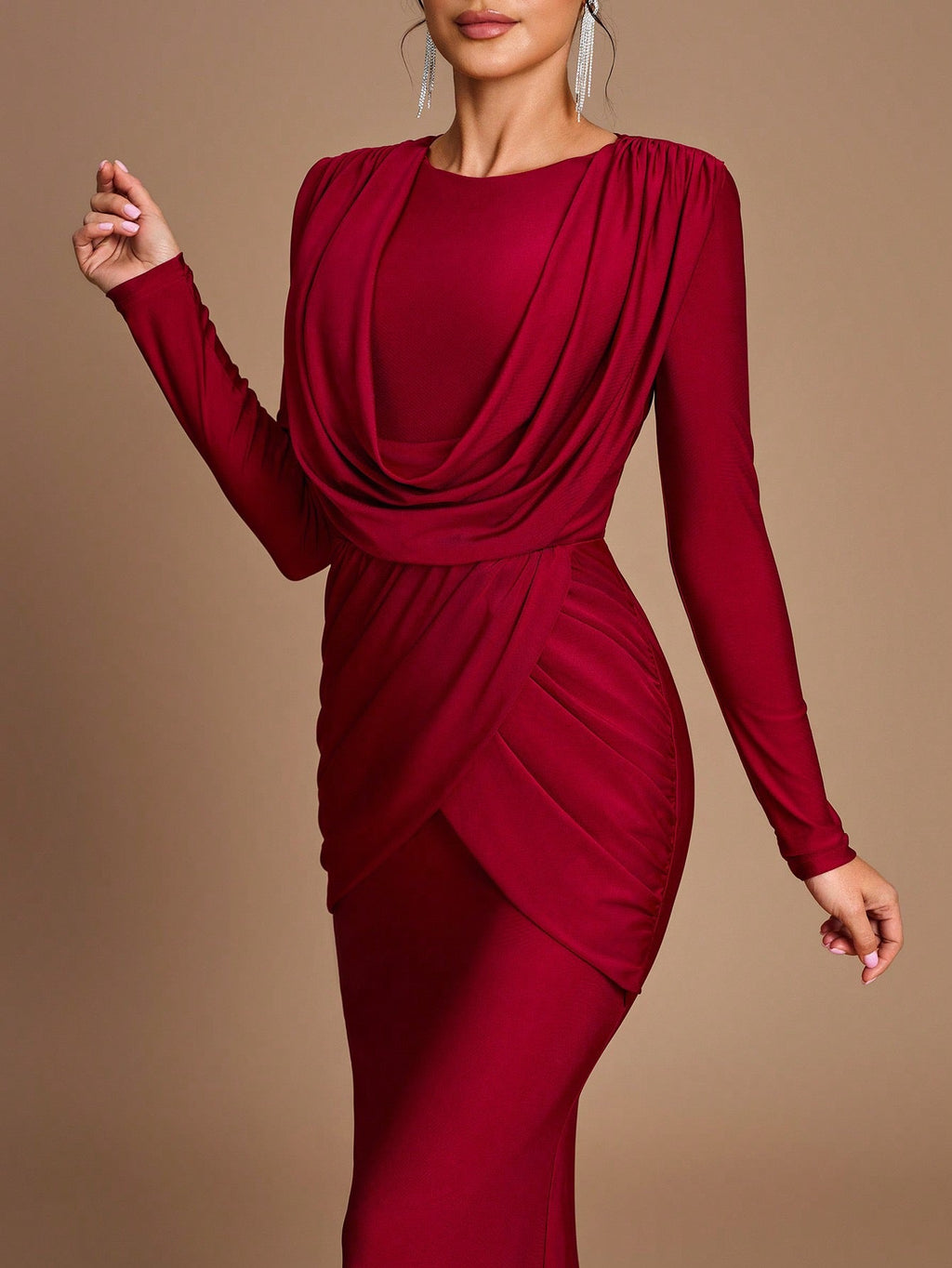 Vestido sirena largo rojo - vista trasera