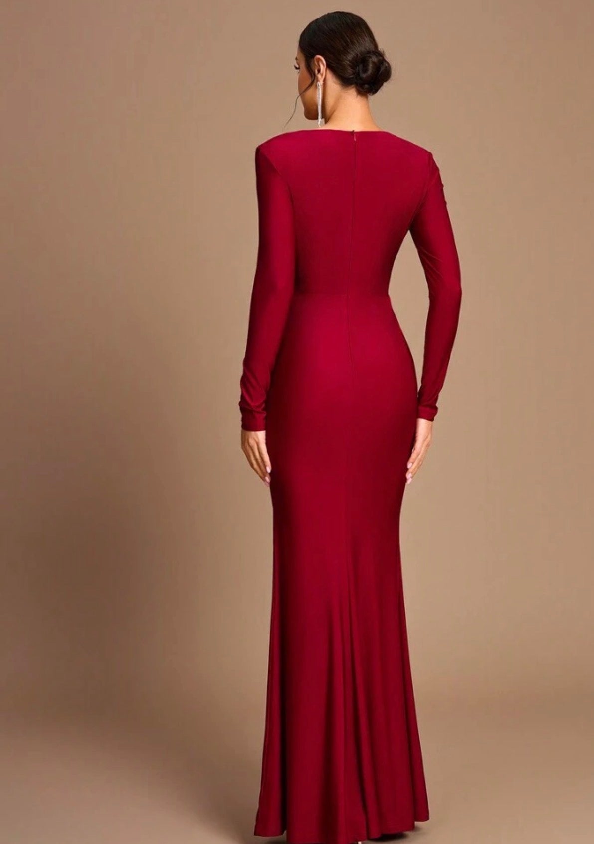 Vestido sirena rojo - detalle drapeado y corte
