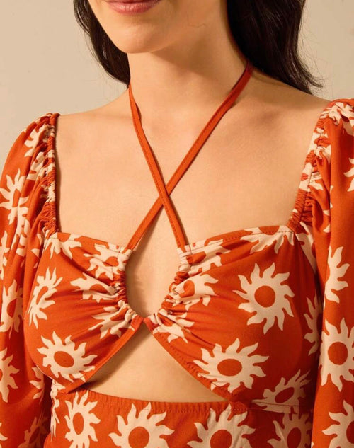 CAJUNI Vestido Boho Tropical - Detalle frente con cordón cruzado